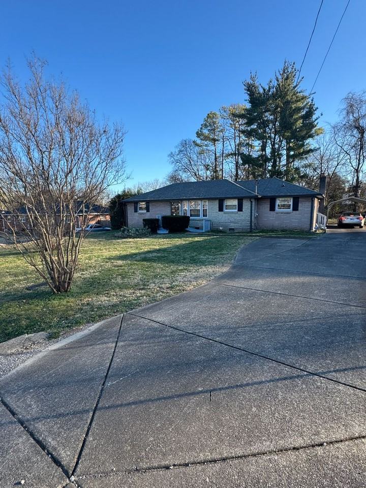 1908 Berkshire Dr - Photo 2 of 27