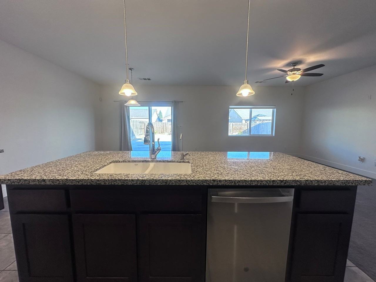 2234 S Oakhurst Ct - Photo 4 of 15