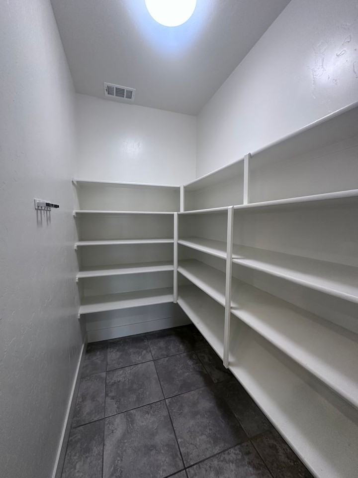 2234 S Oakhurst Ct - Photo 7 of 15