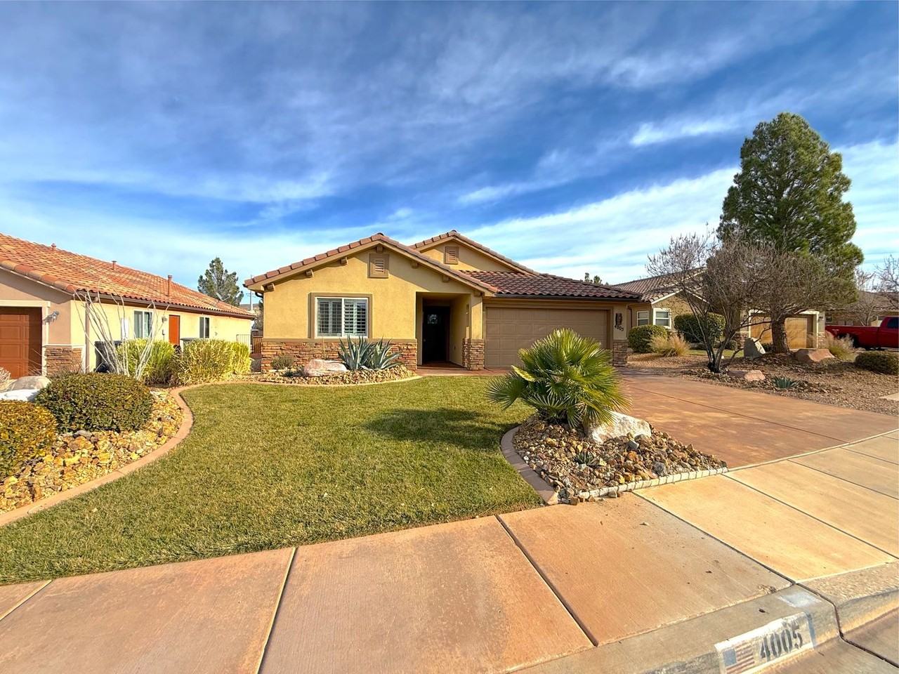 4005 S Carisa Dr - Photo 2 of 16