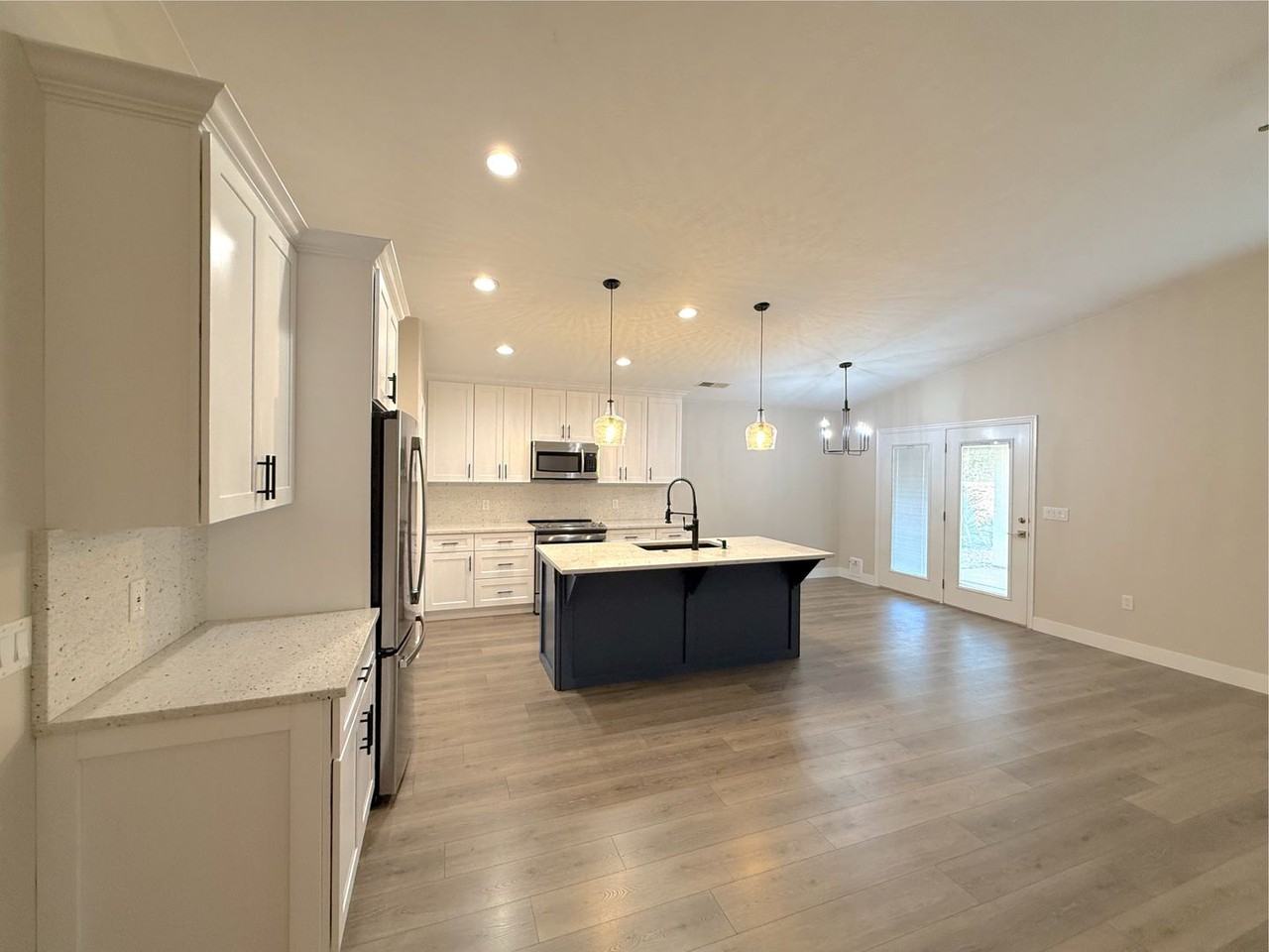 4005 S Carisa Dr - Photo 3 of 16