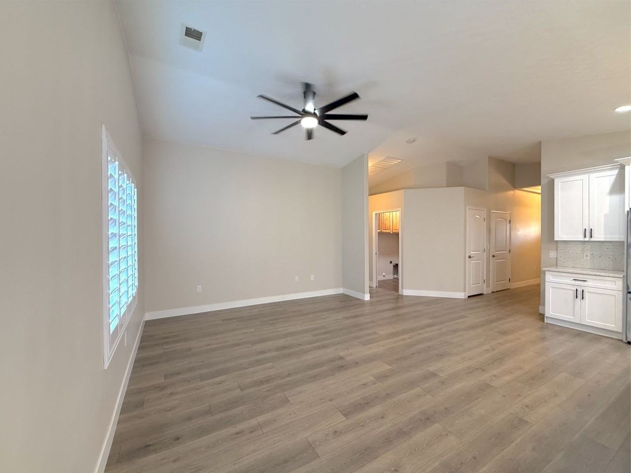 4005 S Carisa Dr - Photo 7 of 16