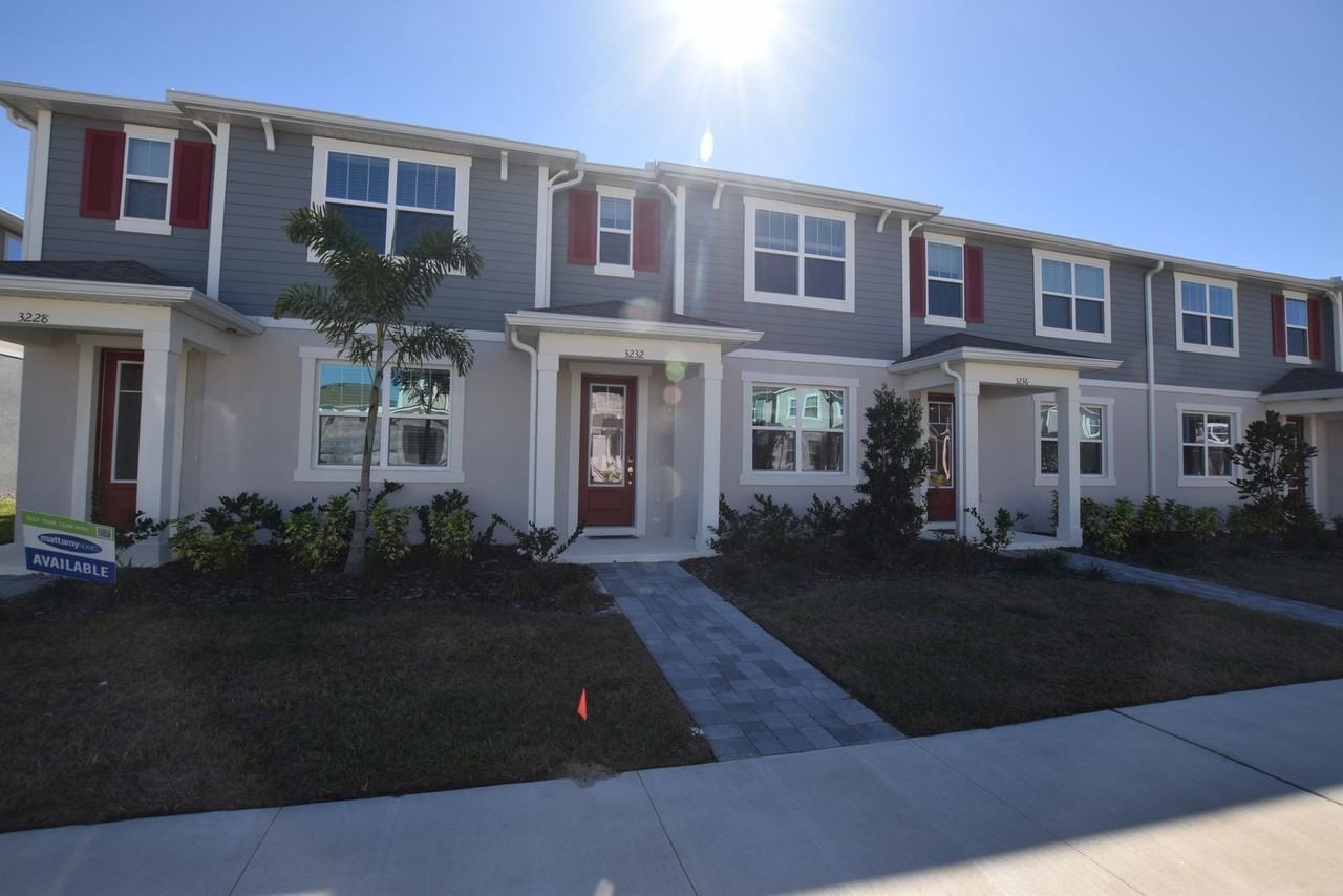 3232 Gardenia Reserve St