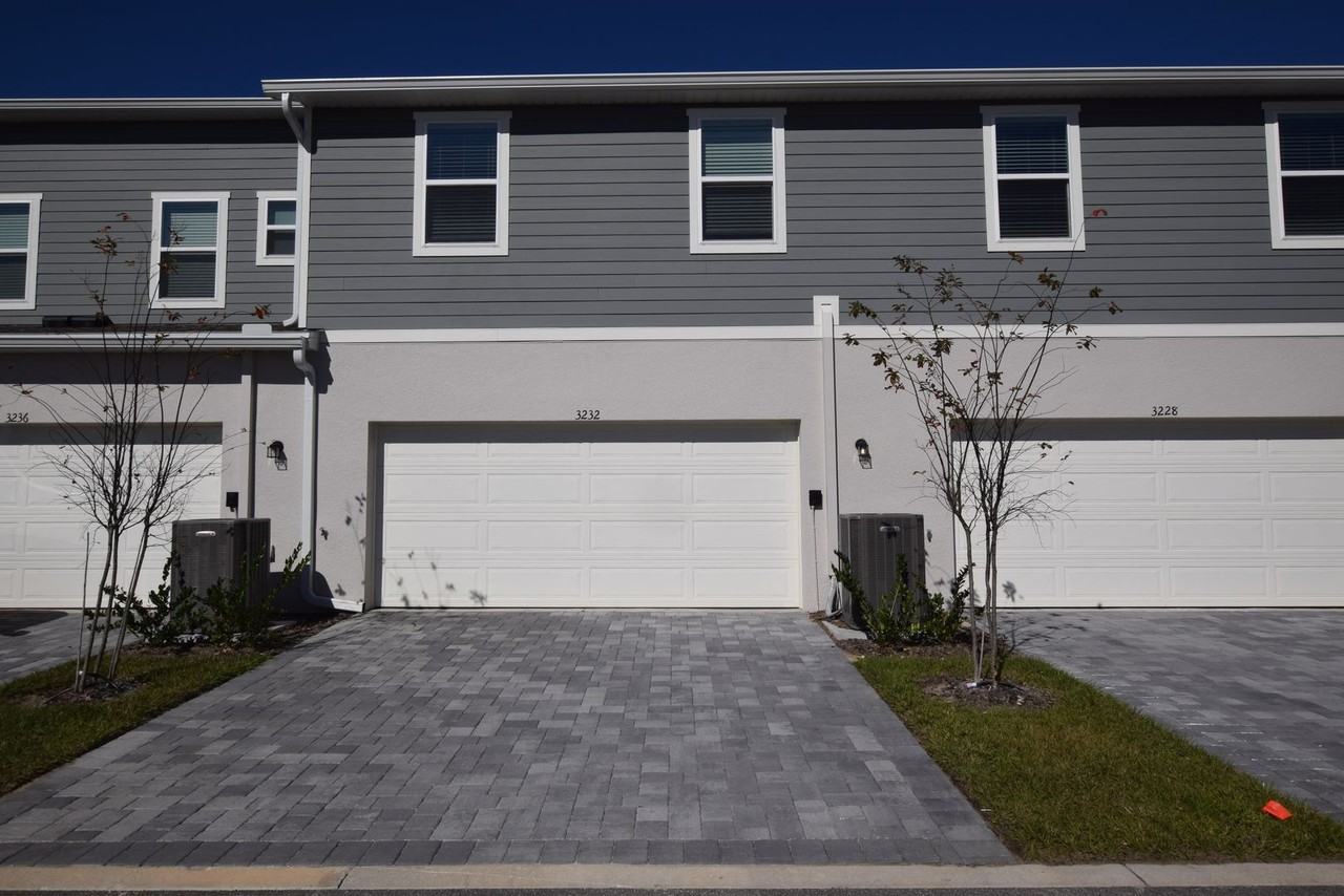 3232 Gardenia Reserve St - Photo 5 of 39