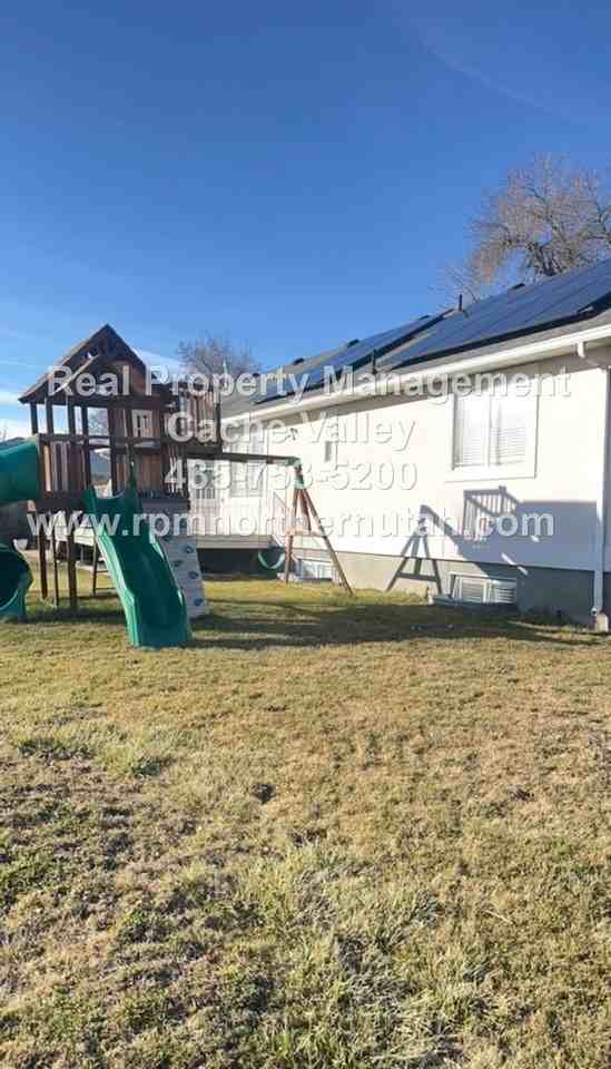 98 W 400 S - Photo 4 of 45