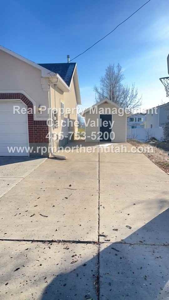 98 W 400 S - Photo 5 of 45