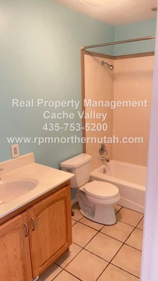 98 W 400 S - Photo 7 of 45