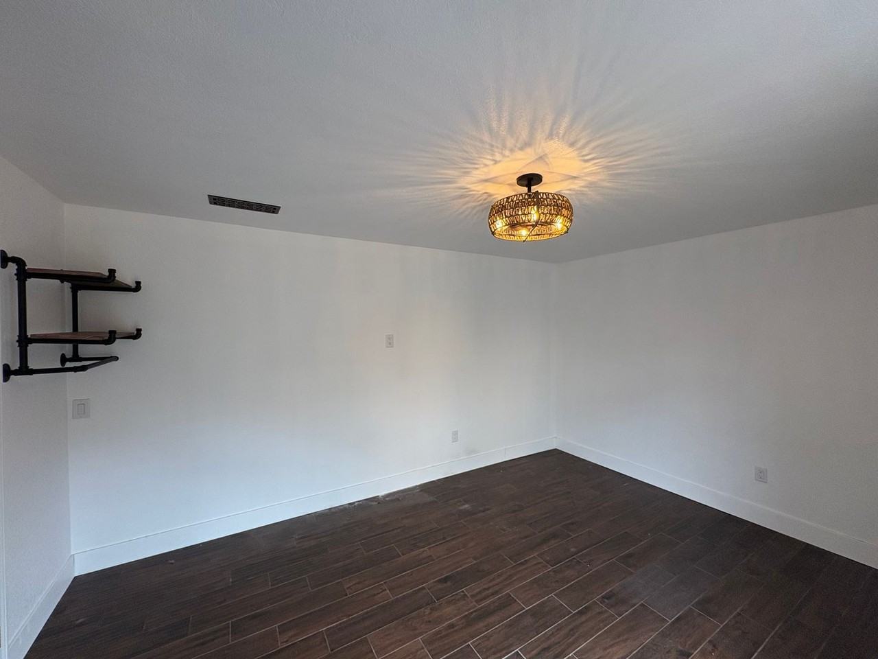 1229 Sandra Cir - Photo 4 of 34