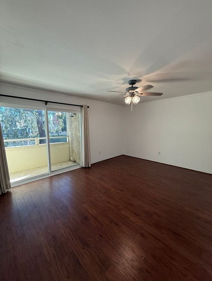 5360 Lake Murray Blvd - Photo 4 of 21