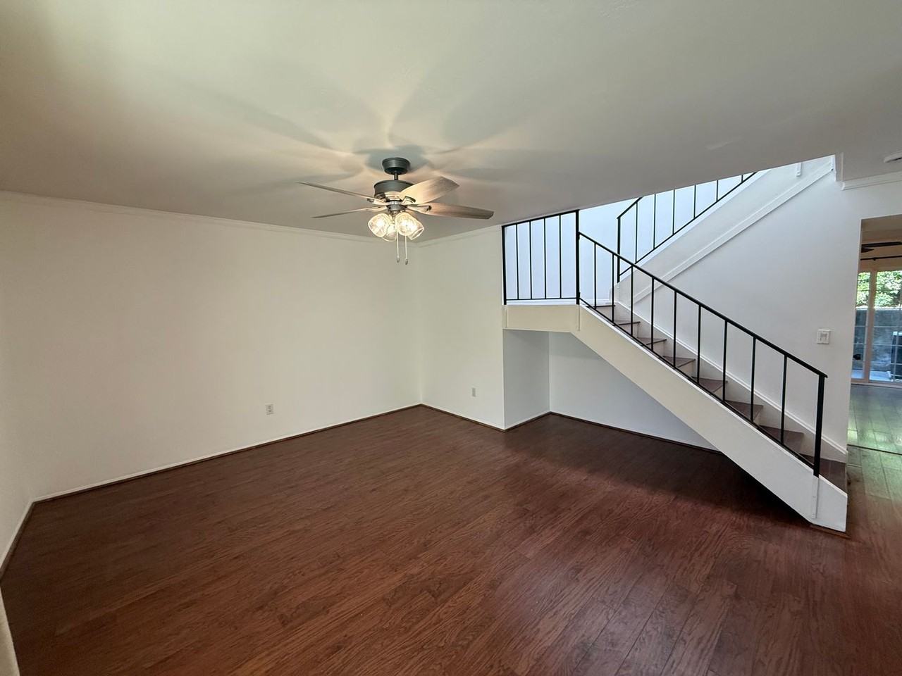 5360 Lake Murray Blvd - Photo 5 of 21