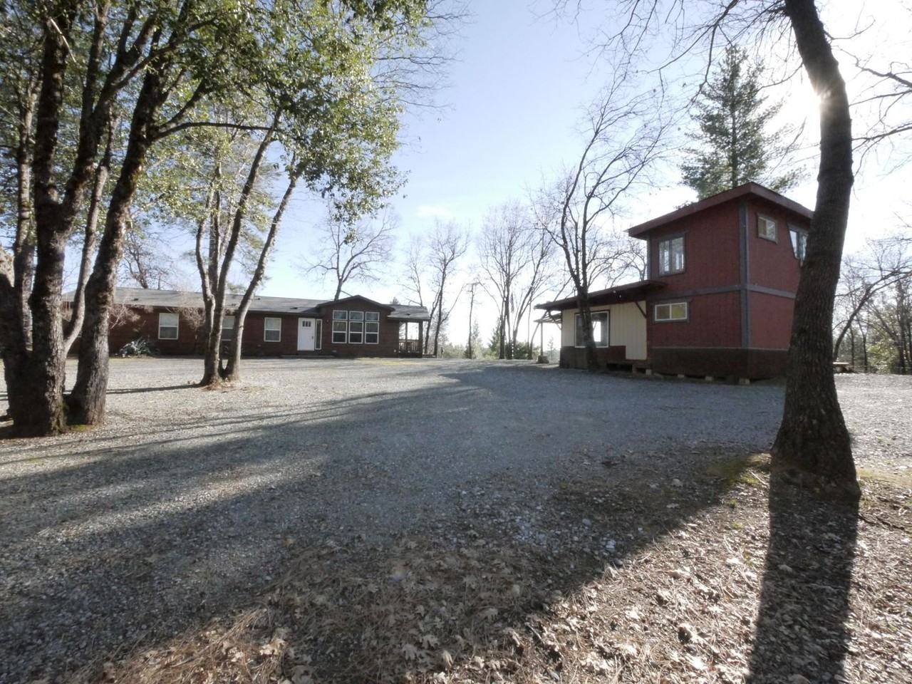 916 Simpson Rd - Photo 2 of 19