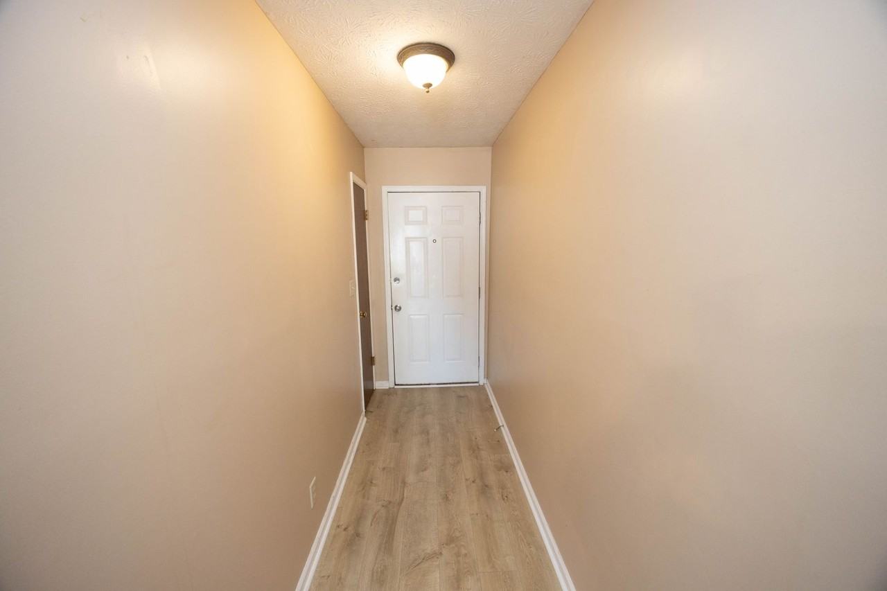 510 Hollow Wood Rd - Photo 2 of 16