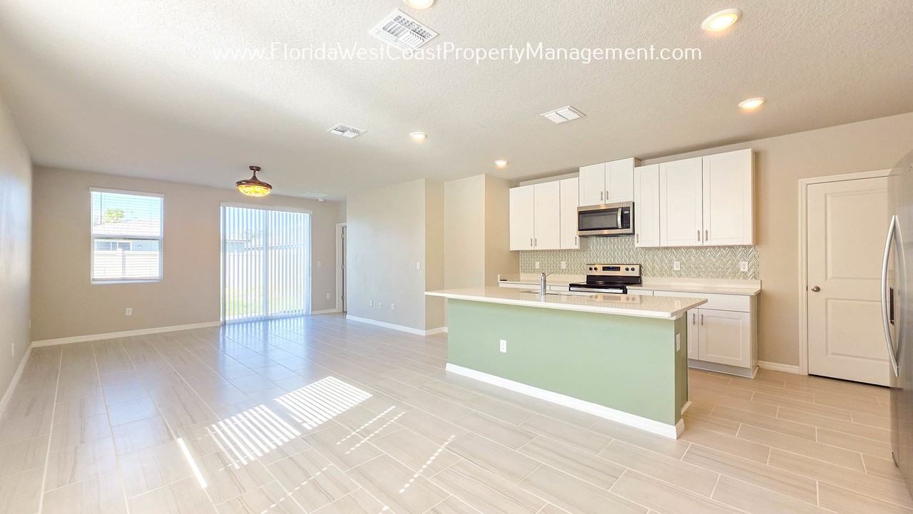 7209 Amelia River Dr - Photo 6 of 44