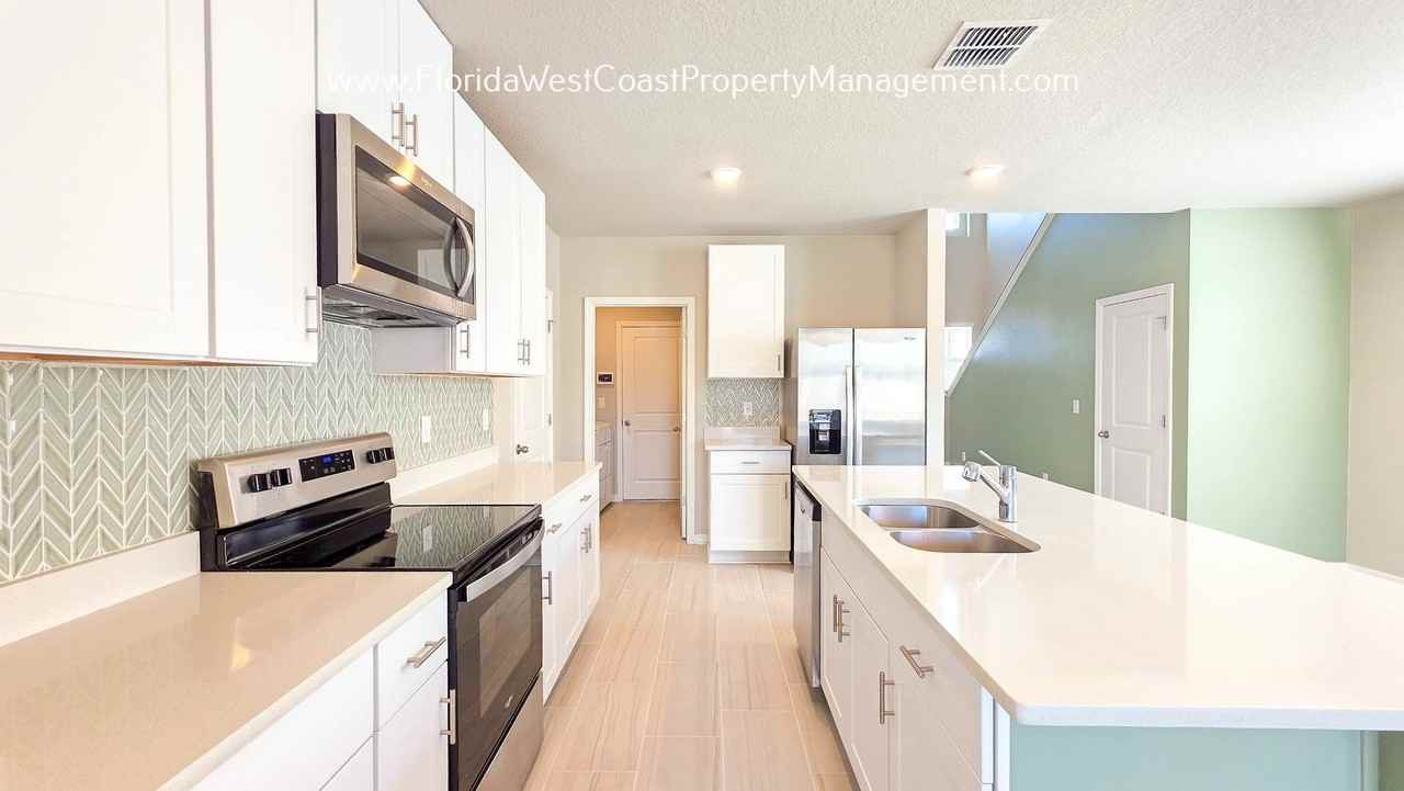 7209 Amelia River Dr - Photo 7 of 44