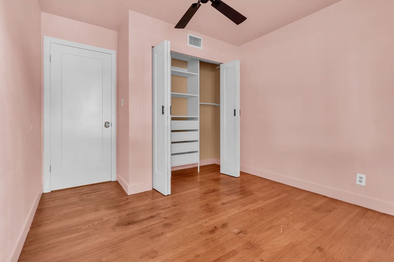 920 N Milford St - Photo 6 of 21