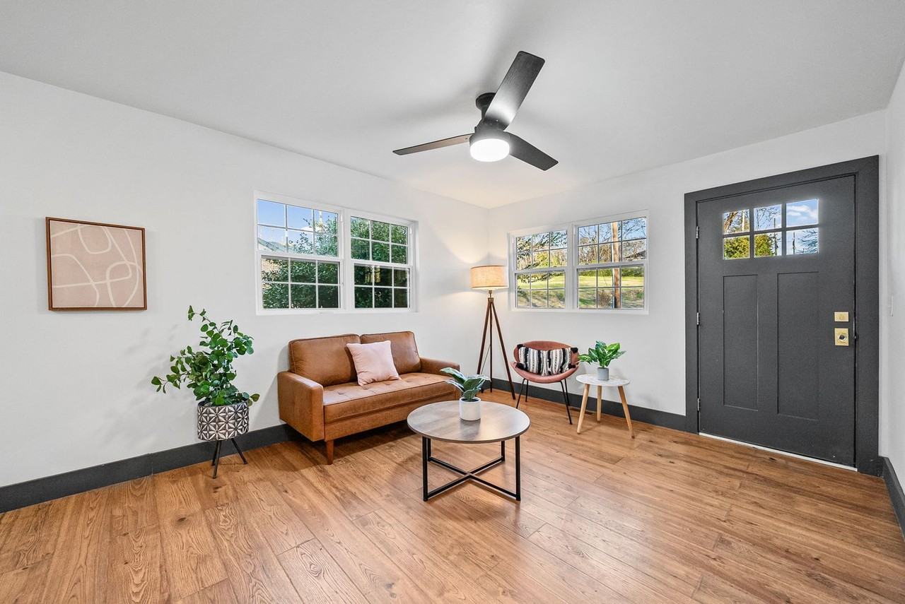 610 Ford St - Photo 3 of 27