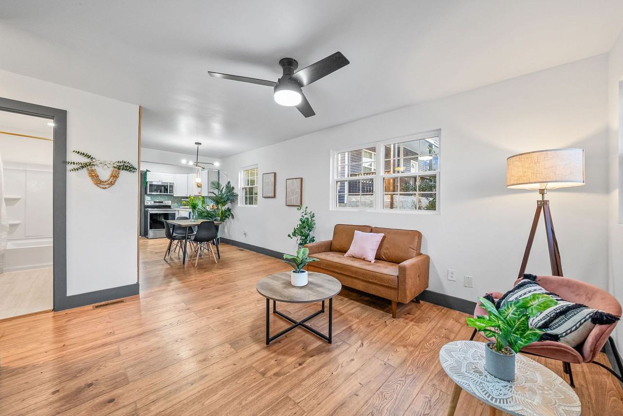 610 Ford St - Photo 4 of 27