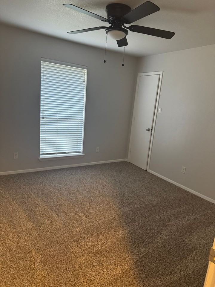 5921 Pleasant Hill Dr - Photo 4 of 14