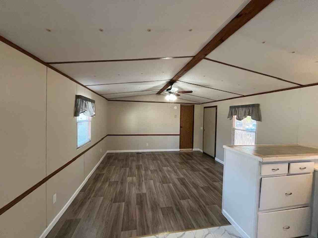 118 Royal St - Photo 6 of 34