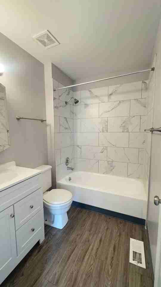 2635 Prescott Cir E - Photo 3 of 9