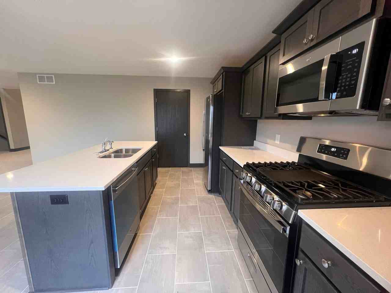 2420 68th St Se - Photo 2 of 30