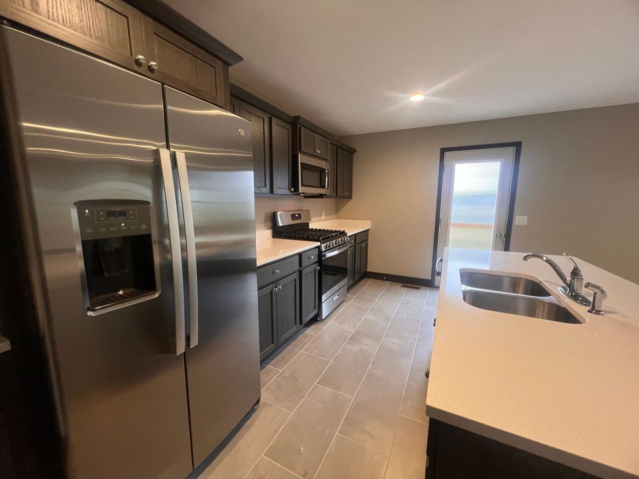 2420 68th St Se - Photo 3 of 30