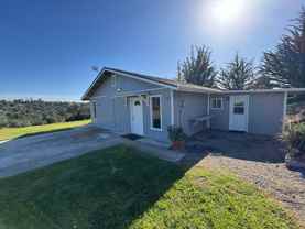 1571 Vista Grande Ln #B - Photo 1 of 1