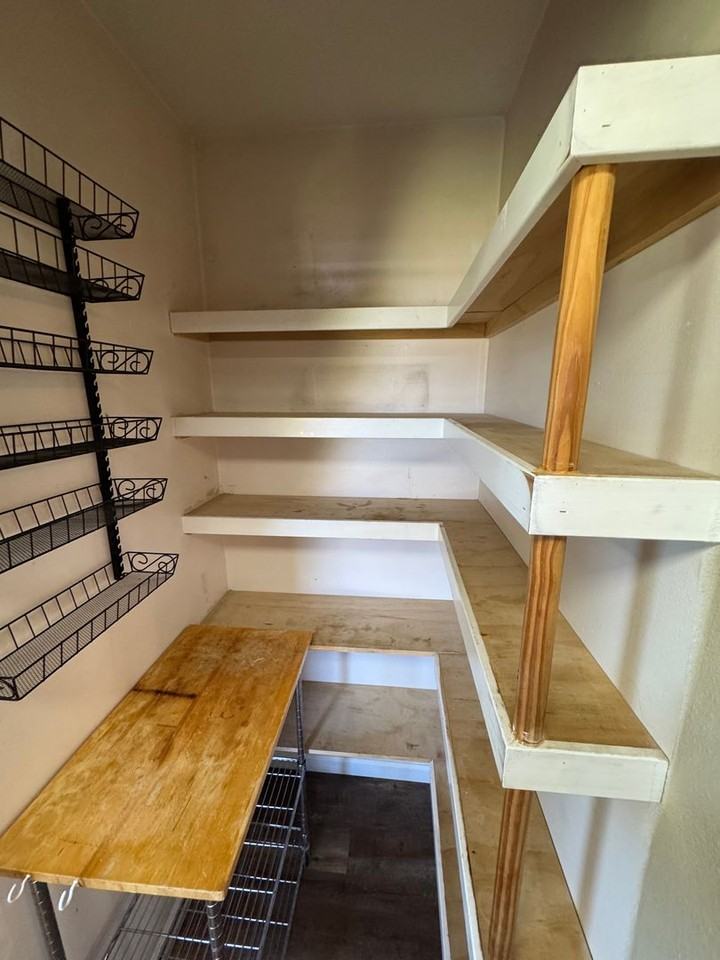 1571 Vista Grande Ln #B - Photo 4 of 14