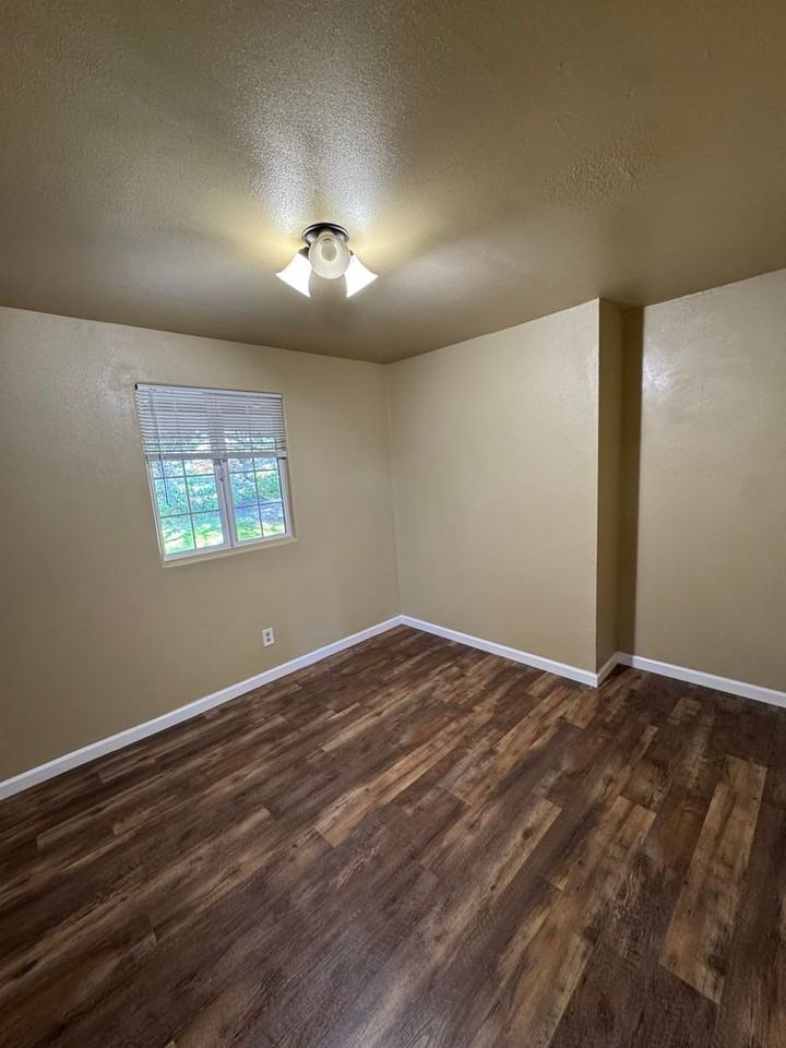 1571 Vista Grande Ln #B - Photo 6 of 14