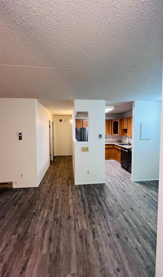 1 Burland Ave - Photo 3 of 15