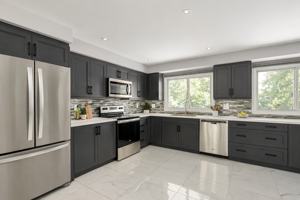 featured image of 7 Poplar Cres