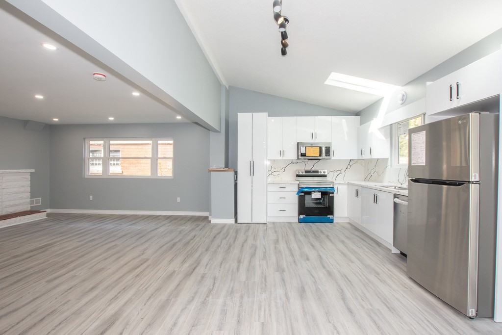 9 Larchwood Dr - Photo 6 of 32