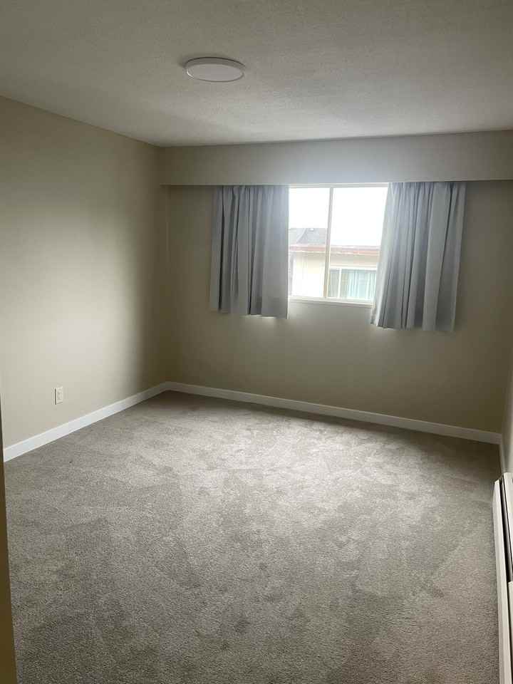 Cudworth Manor - Photo 3 of 9