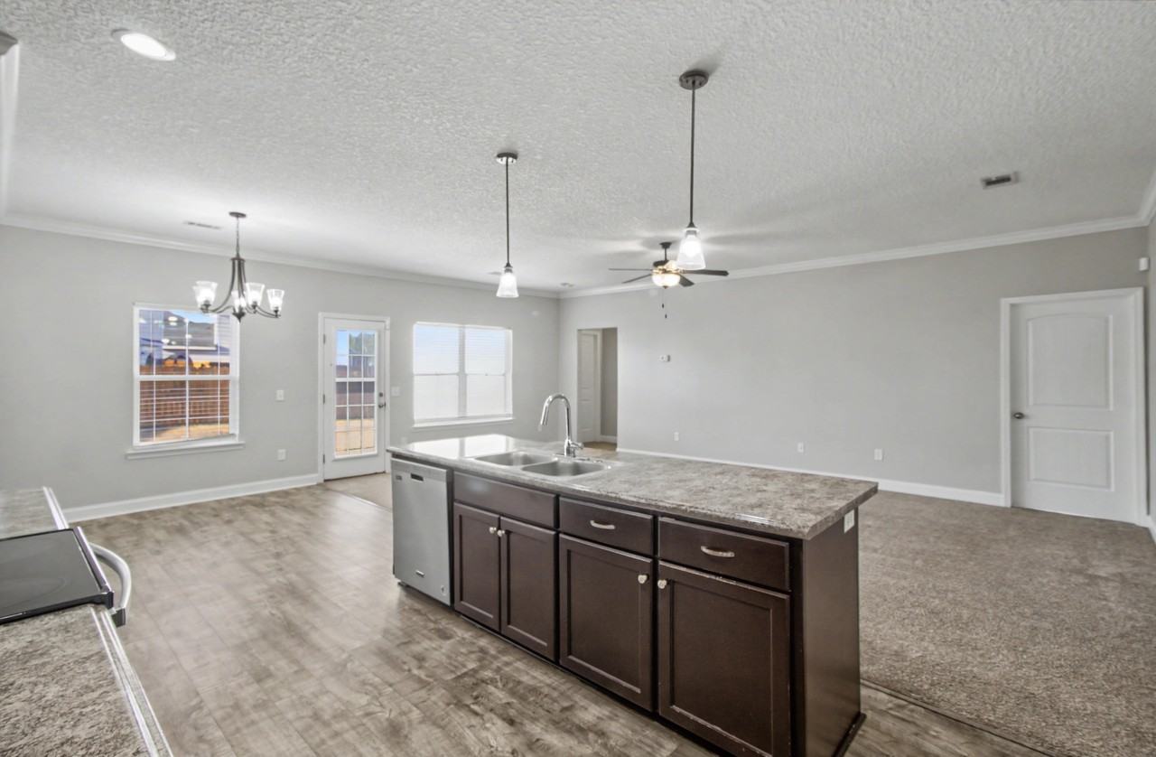 147 Rimes Ave Se #1 - Photo 5 of 28