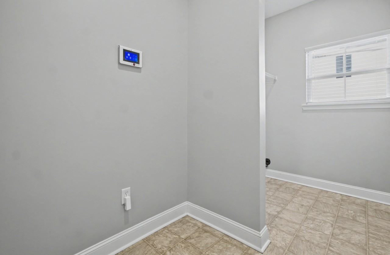 147 Rimes Ave Se #1 - Photo 7 of 28