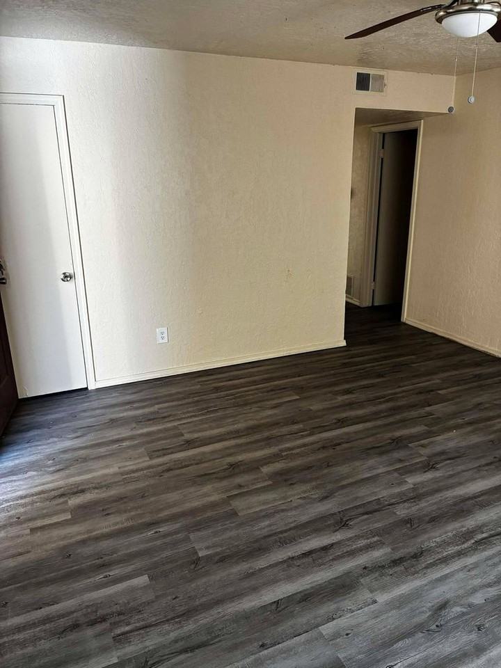 4741 NW Motif Manor Blvd - Photo 2 of 12