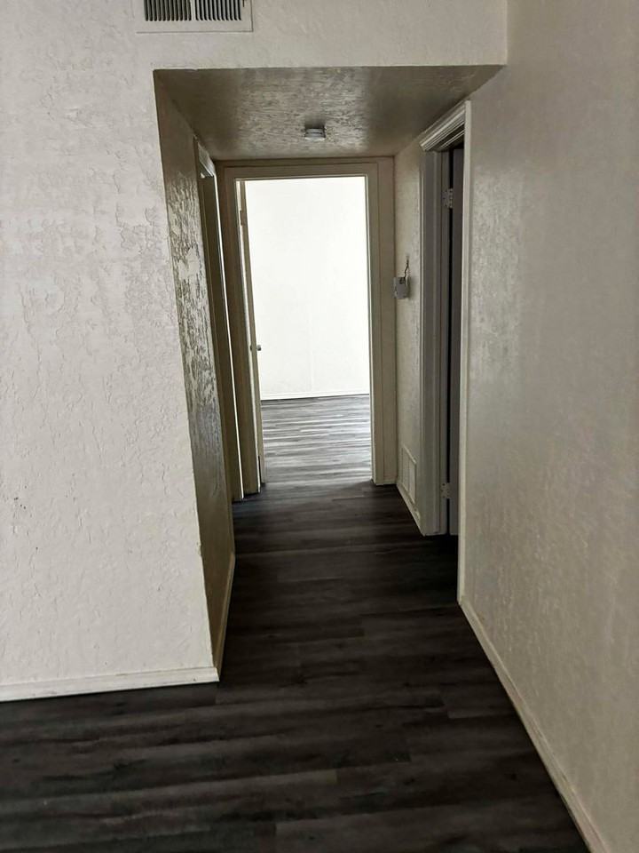 4741 NW Motif Manor Blvd - Photo 7 of 12