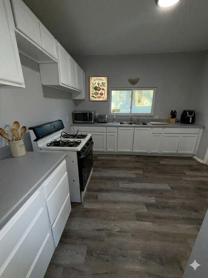 311 Oakley Ave #1 - Photo 6 of 9