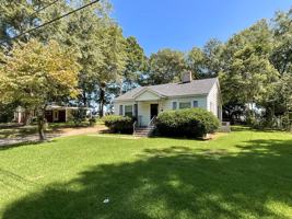 featured image of 512 Carl St #1