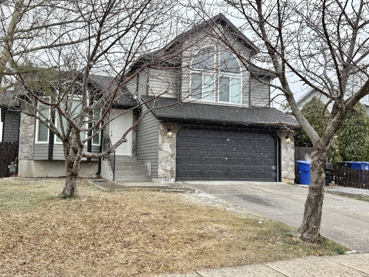 5687 S Esprit Dr #1 - Photo 2 of 50