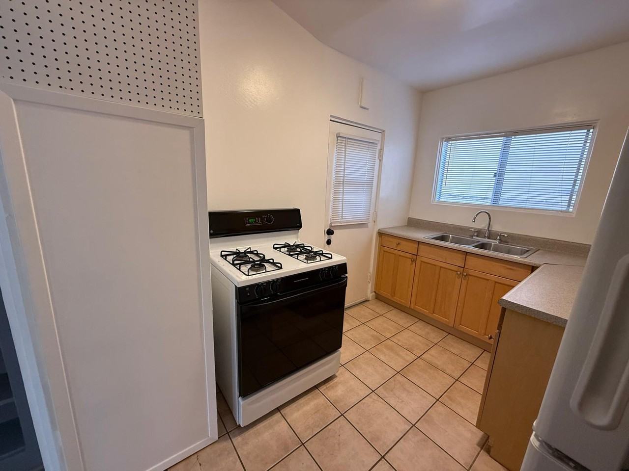 3855 1/2 37th St #3855-1-2 - Photo 3 of 7