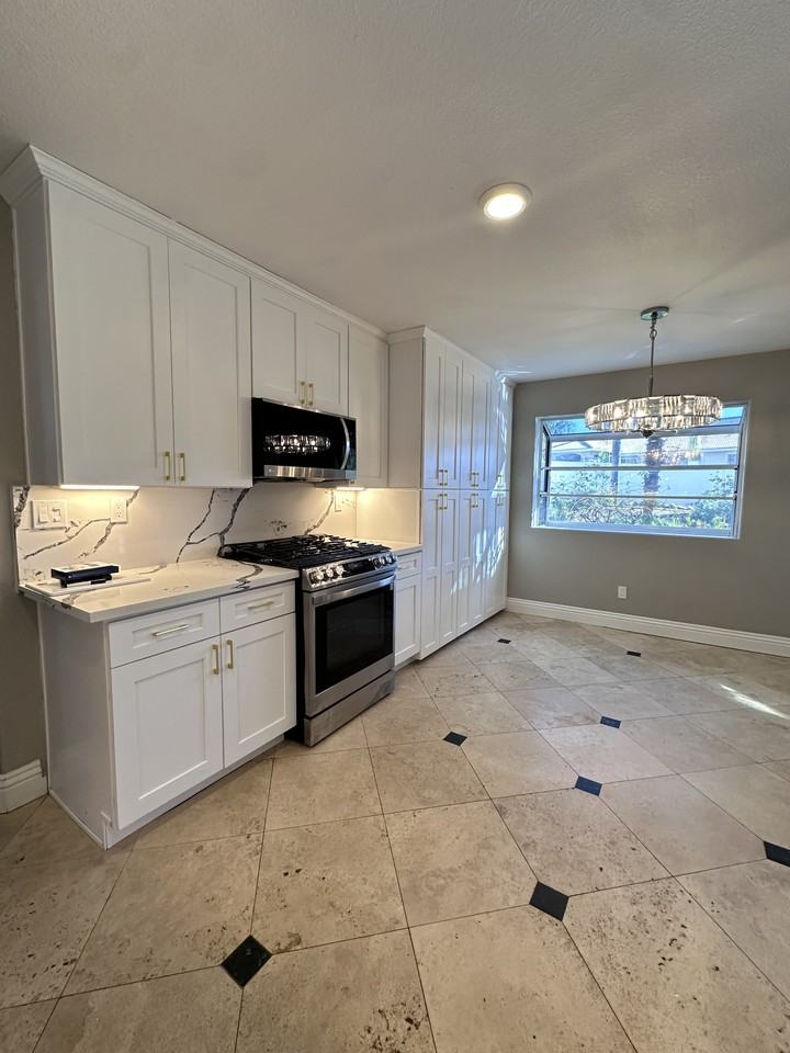 2123 Deland Ct #1 - Photo 2 of 15