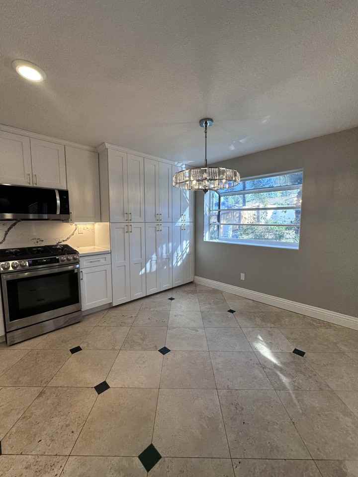 2123 Deland Ct #1 - Photo 5 of 15