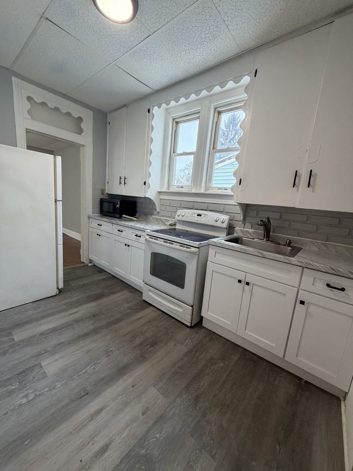 569 W Philadelphia St Rear #REAR - Photo 6 of 6