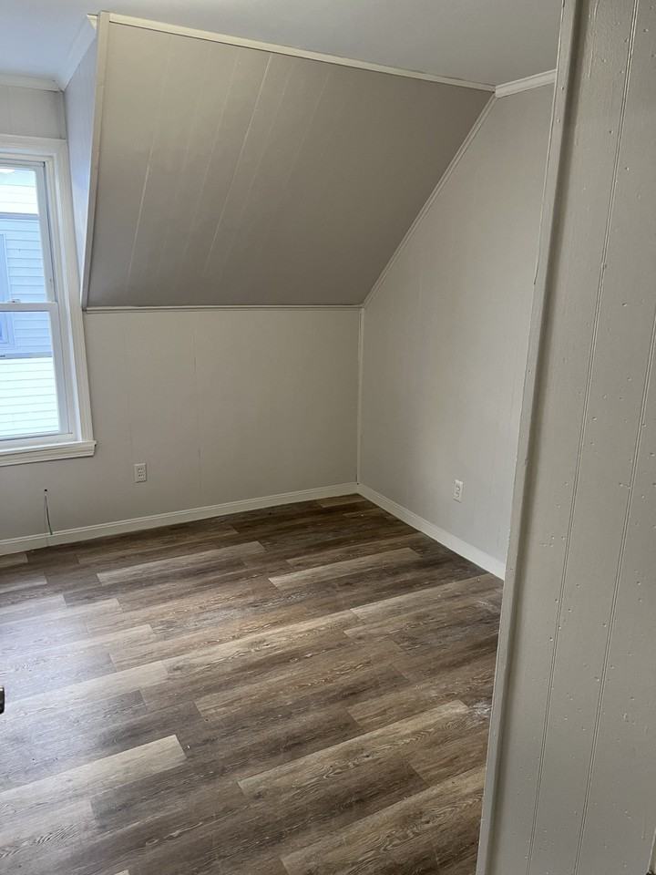 344 Cedar St Apt 3 #344-3 - Photo 3 of 7