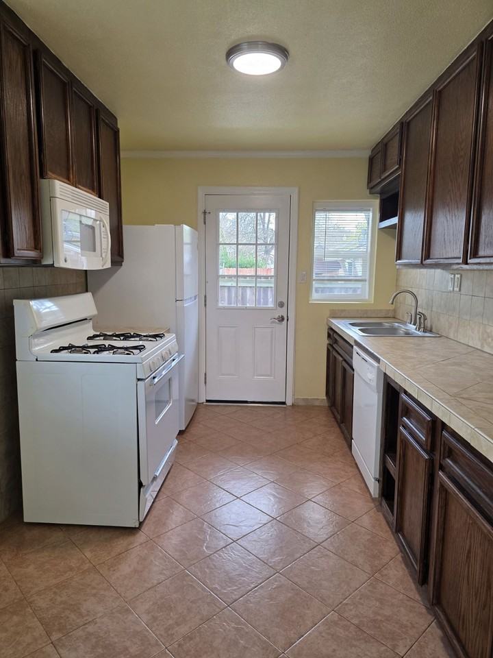 8160 Olof St #1 - Photo 7 of 17