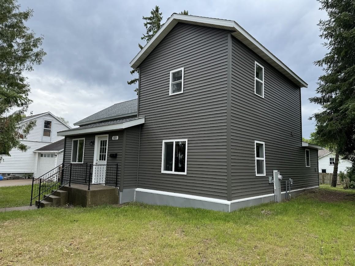 601 5th Ave #1 - Photo 2 of 18