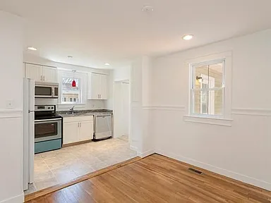 1505 Cutshaw Pl #1 - Photo 4 of 12