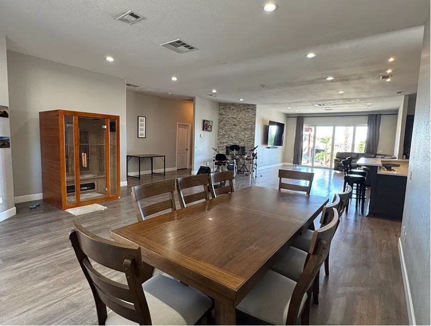 9653 Denhart Ave #1 - Photo 6 of 29