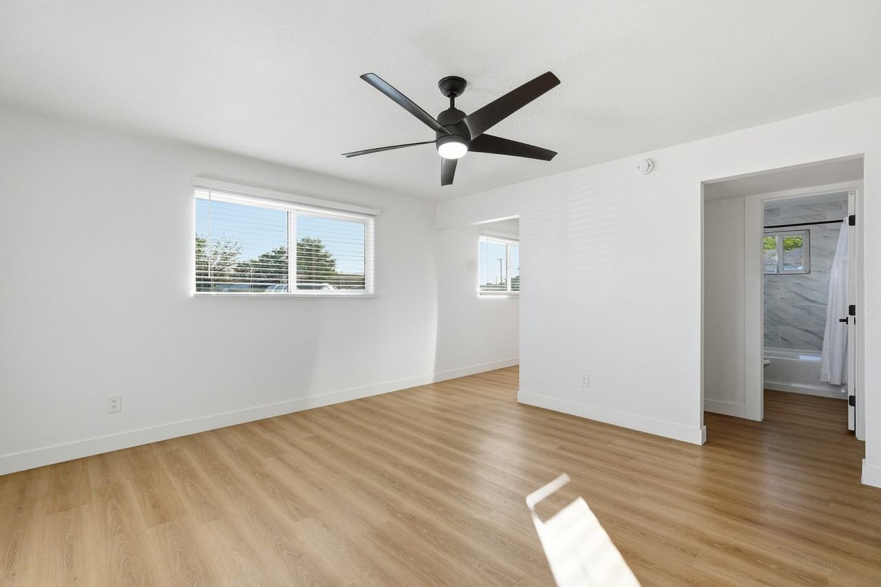 1310 N 48th Pl #1 - Photo 2 of 18